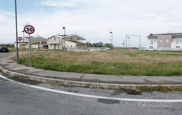 Immobile in asta di 3078 m² a Pojana Maggiore - Altro
