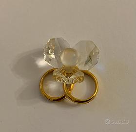 Fiore decorativo con fedi vetro