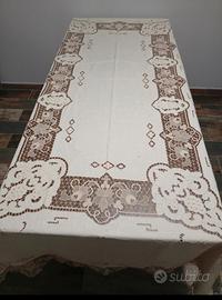 tovaglia da 12 in lino e Burano con tovaglioli 