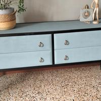 Elegante credenza /mobile basso in stile Mid-Cent