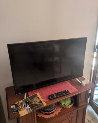 TV United 32" 