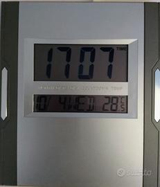 Orologio digitale da parete o tavolo 