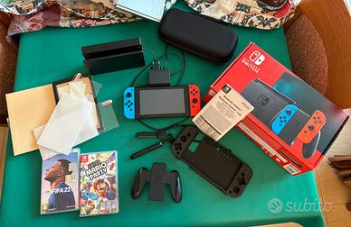 Nintendo Swith completa di accessori