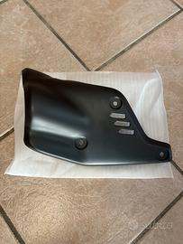 Diavel V4 copri scarico e para tacco