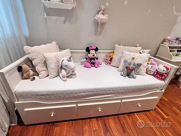 Letto divano HEMNES usato con 2 materassi