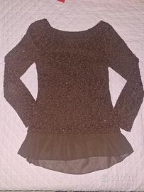 Blusa elegante marrone con balza in velo