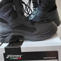 Anfibi neri nuovi con etichette originali 46