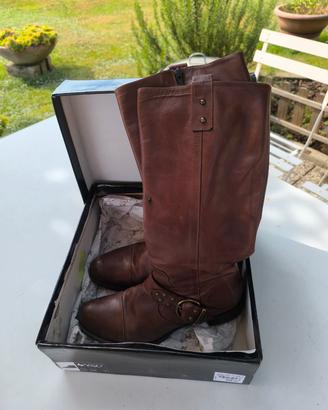 stivali donna in pelle marrone 