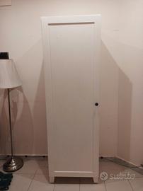 armadio guardaroba Ikea un anta bianco.