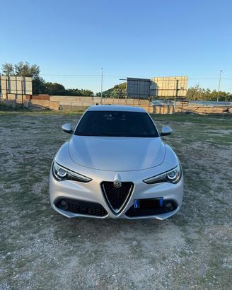Alfa Romeo Stelvio 2.2 Turbodiesel 210 CV AT8 Q4 T