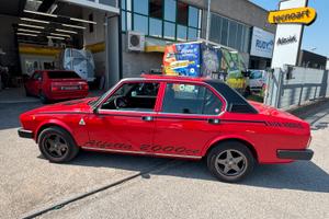Alfa  Romeo Alfetta 2000