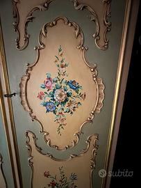 Porte con decori flireali