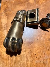 Battiporta mano in ottone