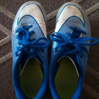 Scarpe da calcio per bambini della Nike, Nr. 35