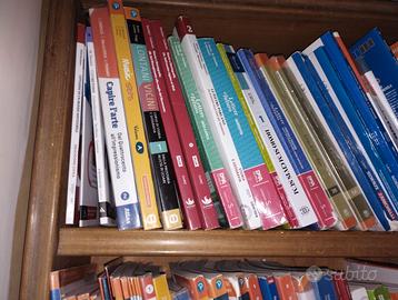 Libri scuola Media liceo scientifico e Artistico