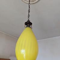 Lampadario vintage di vetro giallo