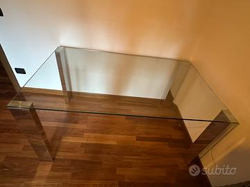 Tavolo in vetro temperato