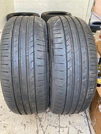 Gomme estive 215 55 R 16 93 V Due