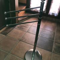 Porta asciugamani da terra