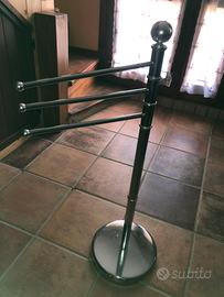 Porta asciugamani da terra