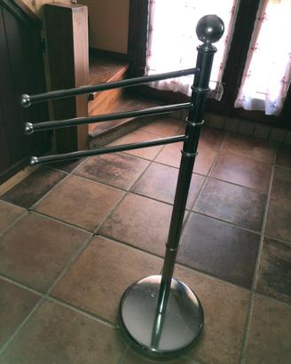 Porta asciugamani da terra