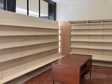 Scaffalatura in acciaio