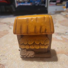 thun presepe classico mangiatoia fienile con gatto