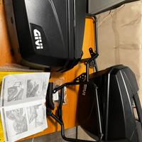 Borse + Telaietti borse Givi Ducati Scrambler