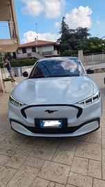 FORD Mustang Mach e Extended Range 351 CV AWD Prem