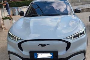 FORD Mustang Mach e Extended Range 351 CV AWD Prem