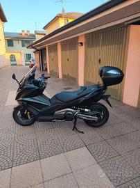 Scooter Kymco AK 550