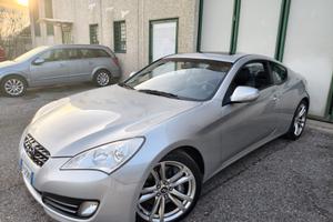 Hyundai Genesis UNIPRO POSTERIORE TURBO 2012