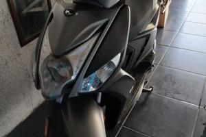 Scooter kymco