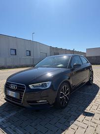 Audi A3 SPB 1.6 TDI 105 CV CR Ambition