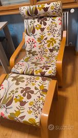 Poltrona Poang Ikea con poggiapiedi 