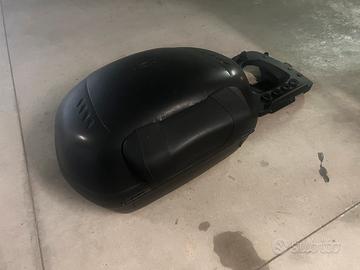 Bauletto givi con piastra e bulloni
