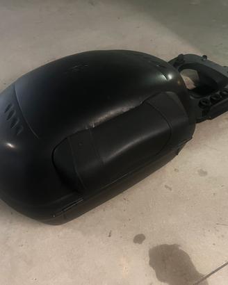 Bauletto givi con piastra e bulloni