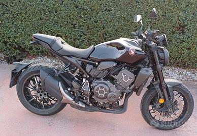 Honda CB 1000 R Black edition
