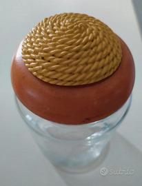 Vaso in vetro con pesante coperchio 