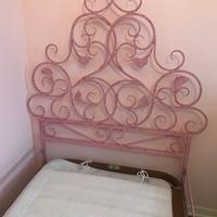 letto singolo antico in ferro battuto dipinto