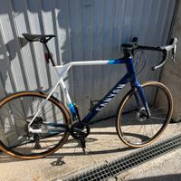 Canyon Inflite CF SL 7