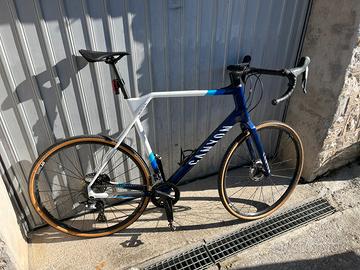 Canyon Inflite CF SL 7