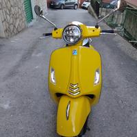 Piaggio Vespa GTS Super ABS 125 - 2021