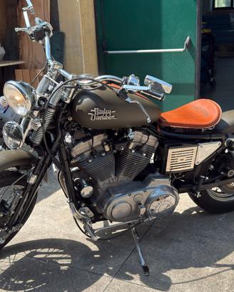 HARLEY-DAVIDSON SPORTSTER 883