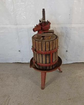 Torchio idraulico vino