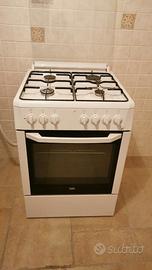 Beko  Cucina Gas 4 Fornelli con Forno elettrico