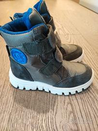 Scarpe Naturino impermeabili numero 30