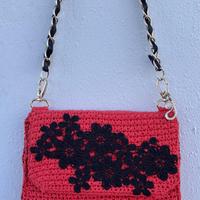 Borsa artigianale uncinetto con fiori di pizzo
