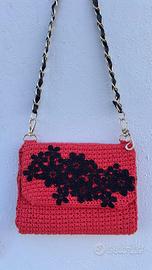 Borsa artigianale uncinetto con fiori di pizzo