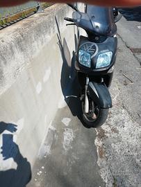 scooter ixciting 300